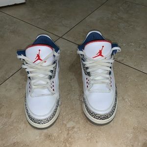 Jordan 3 Retro “True Blues” Size 9